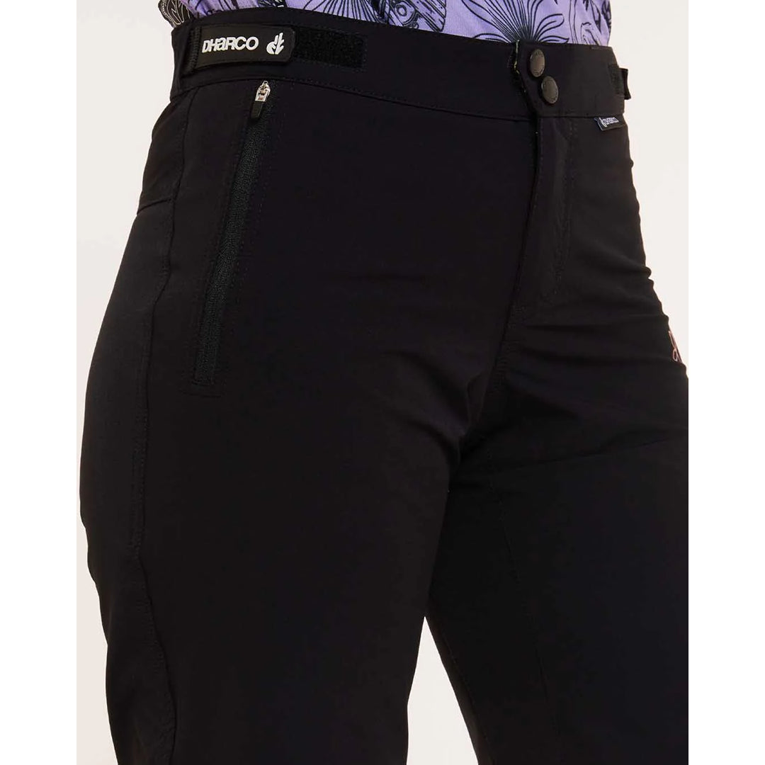 Womens Gravity Shorts | Black